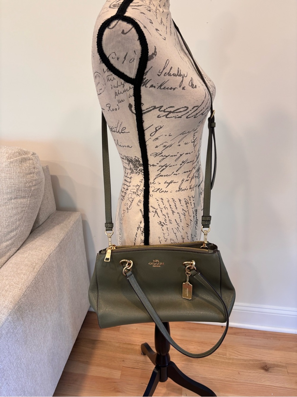 Coach Etta Carryall handbag in olive green color - Picture 1 of 12